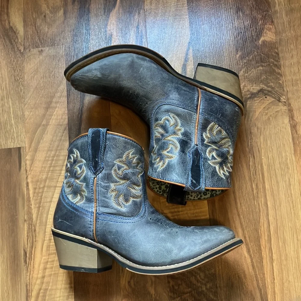 Women’s Blue Laredo Ankle Cowgirl Boots, Size 7.5M - Picture 5 of 9